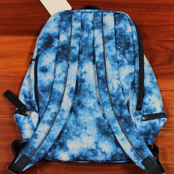 Lululemon 17L backpack - Picture 4 of 4